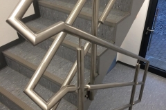 edelstahlgelaender-buerohaus