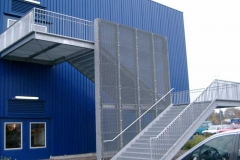 8-aussentreppe-einrichtungshaus